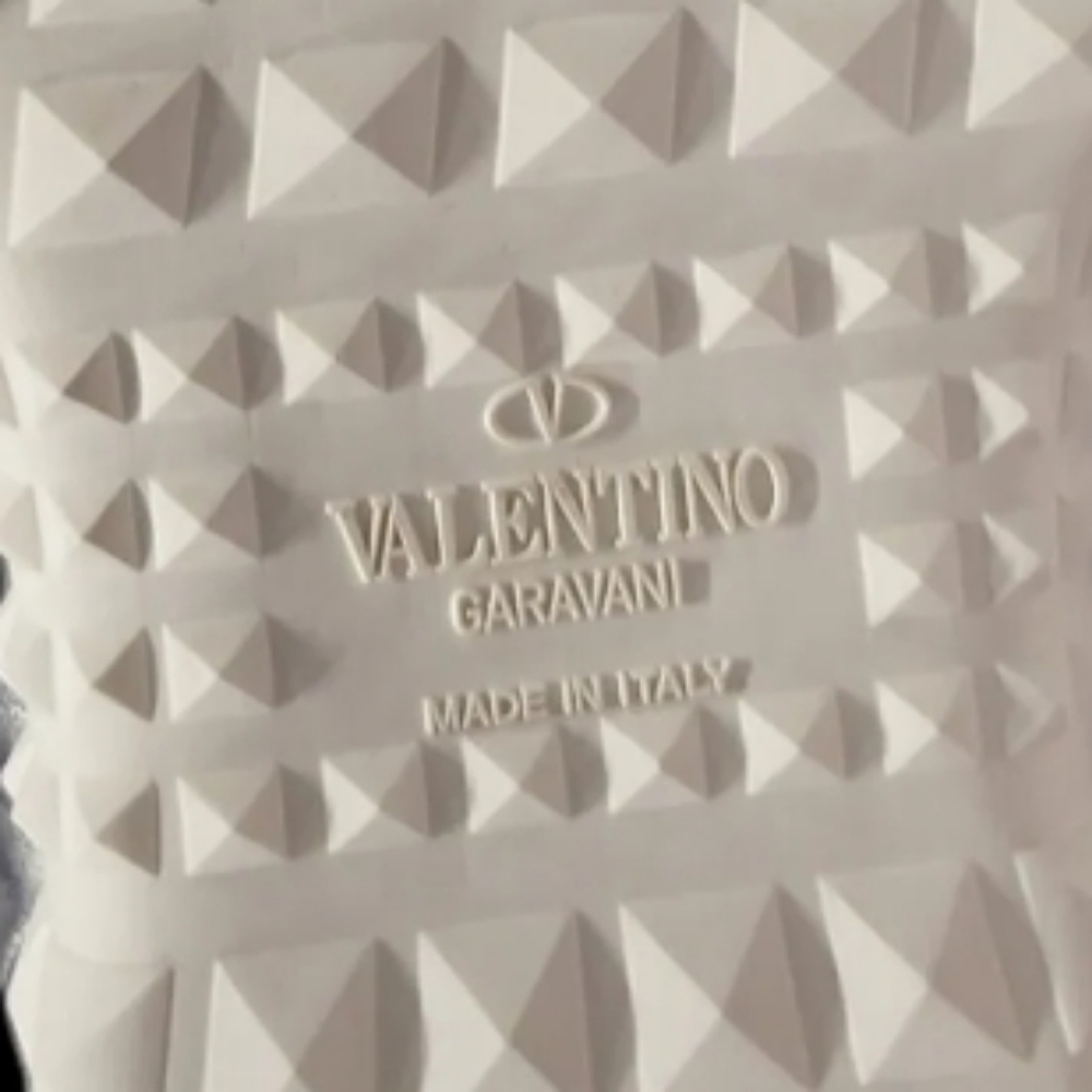 $995 Valentino GARAVANI Silver Rockstud Knit Sneakers SZ IT 40/ US 10 NIB - Picture 11 of 12